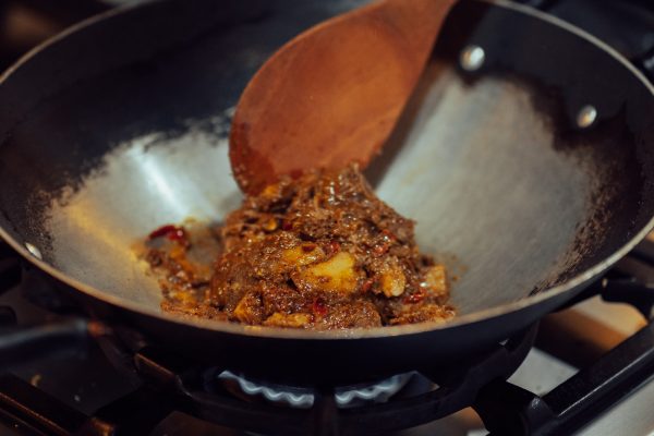 Komsen.com - Cara membuat rendang yang nikmat-prananta-haroun-unsplash